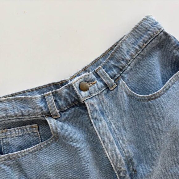 Vintage American Apparel High-Waisted Denim Shorts – Size 29 - Picture 5 of 6